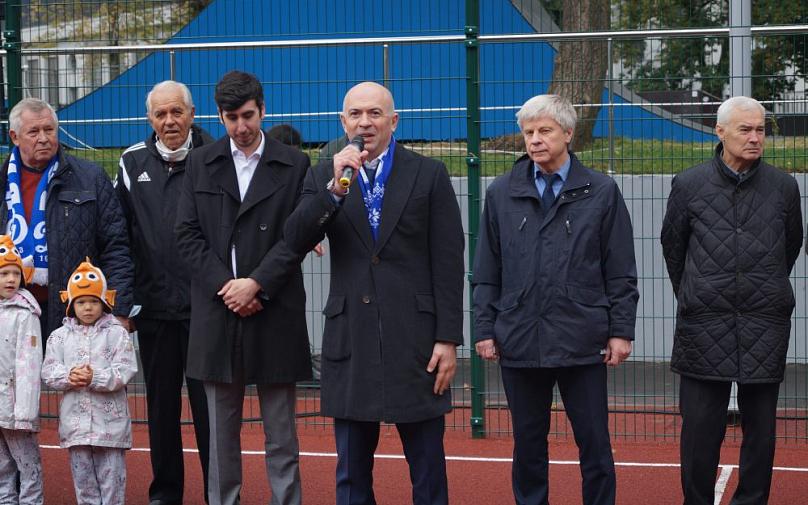 Универсальная спортивная площадка открылась в Петровском парке
