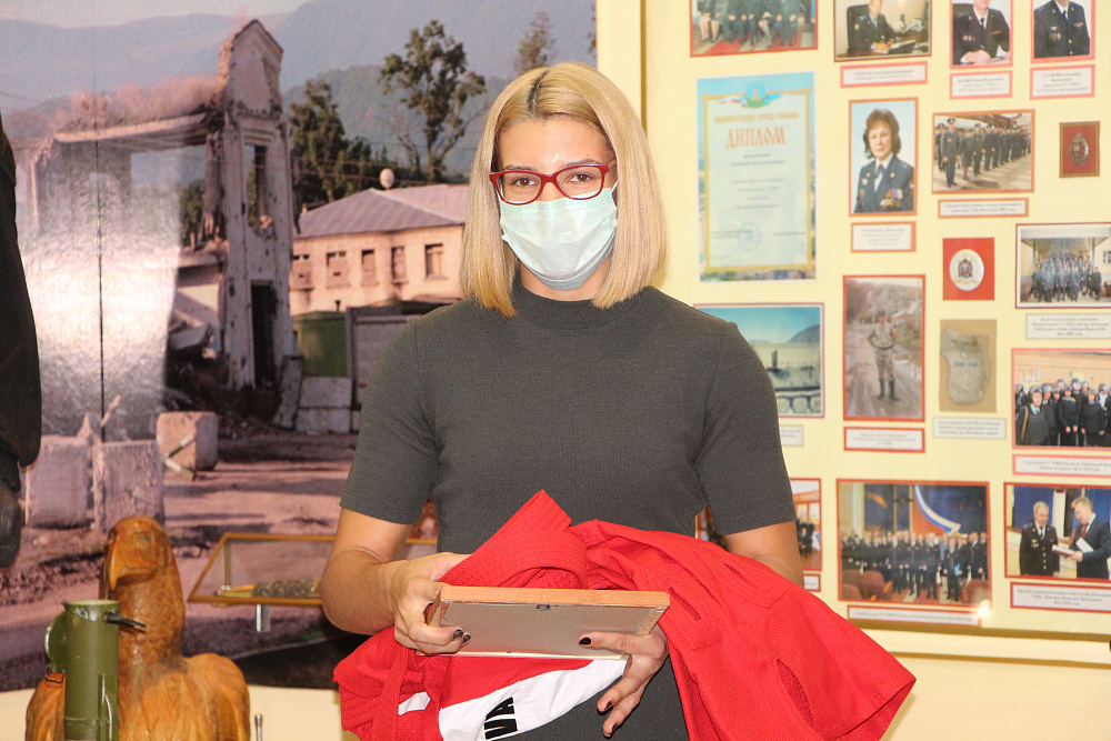 Тамбовская динамовская самбистка получила награду Общества «Динамо» — нагрудный знак «За спортивное мужество»