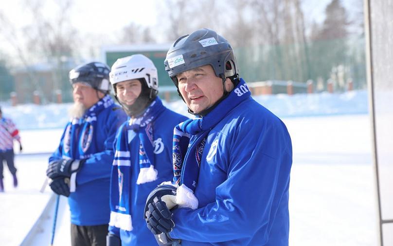 Татарстан. Хоккеисты на траве сыграли в хоккей на валенках