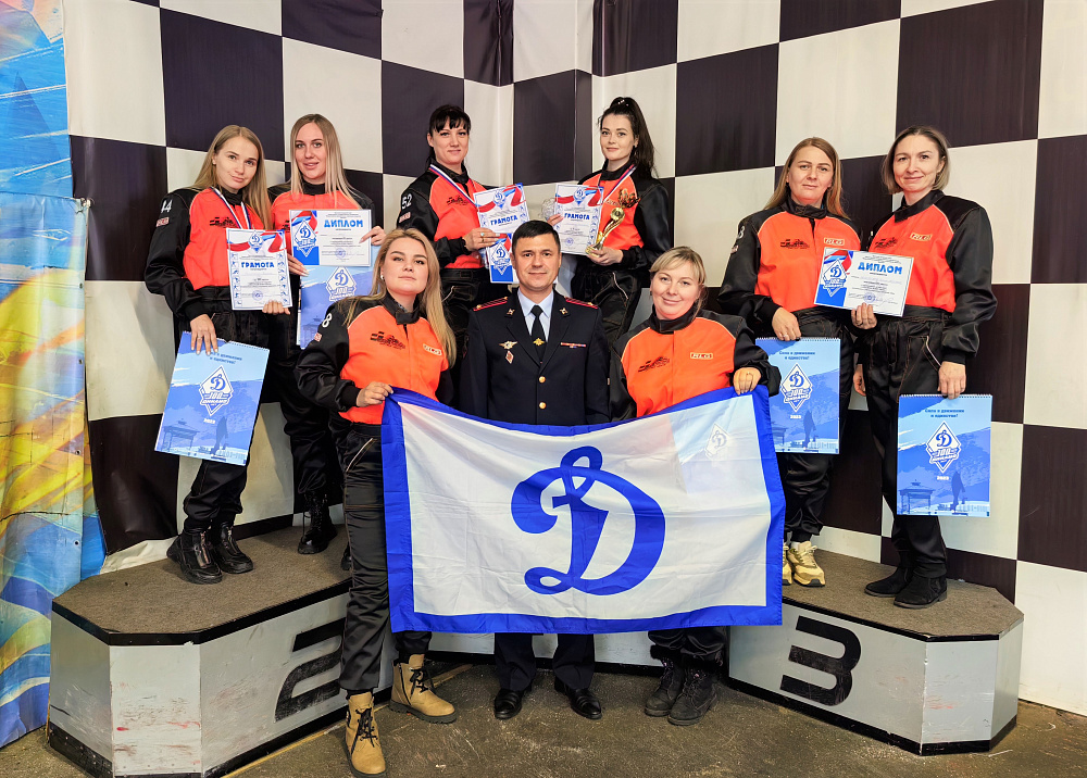 В честь Международного женского дня в Братске прошли соревнования по картингу «Автоледи в погонах»