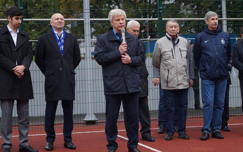Универсальная спортивная площадка открылась в Петровском парке