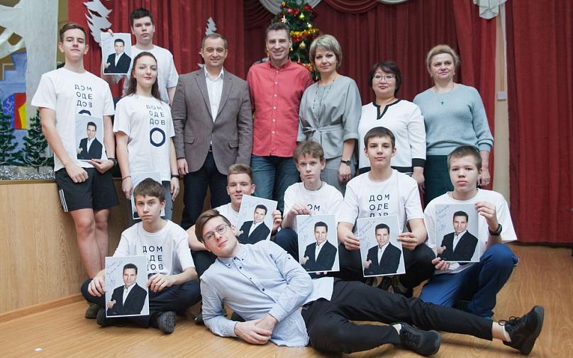 Мастер-класс со старшеклассниками провел актер Виталий Абдулов
