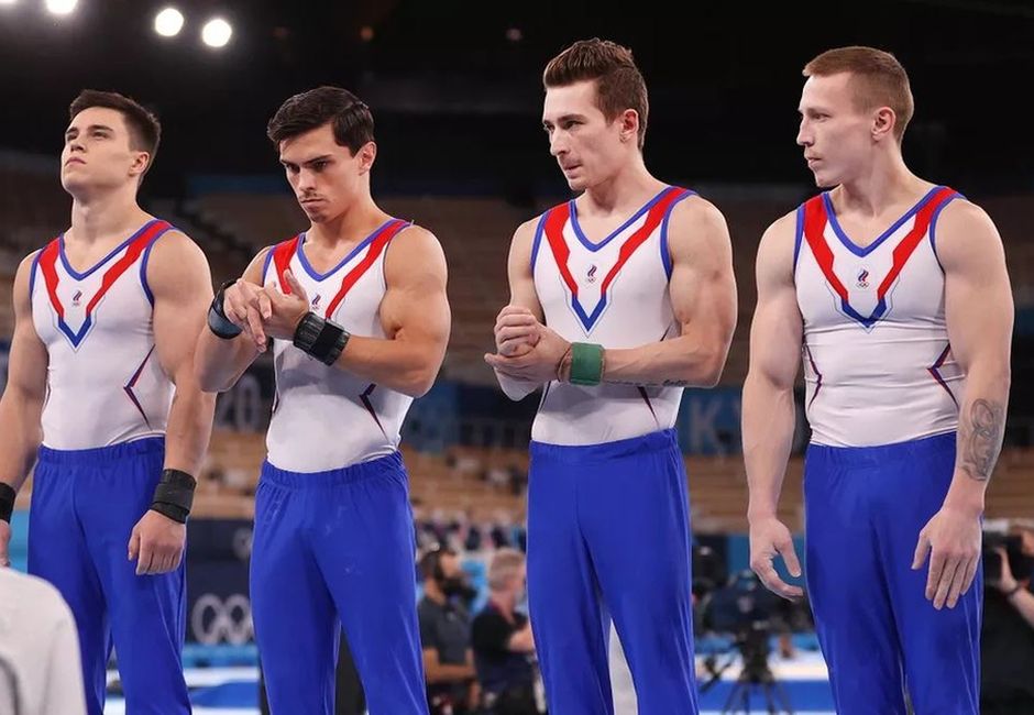 Российские гимнасты выиграли золото в групповом многоборье на Олимпиаде в Токио