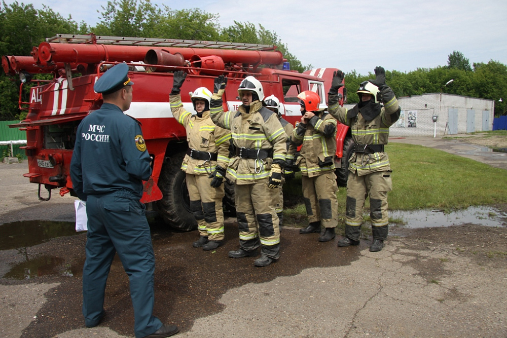 В Зеленодольске пожарные провели соревнования по боевому развертыванию