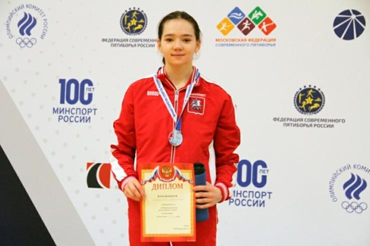 Московская динамовка завоевала золото и серебро на первенстве России по современному пятиборью