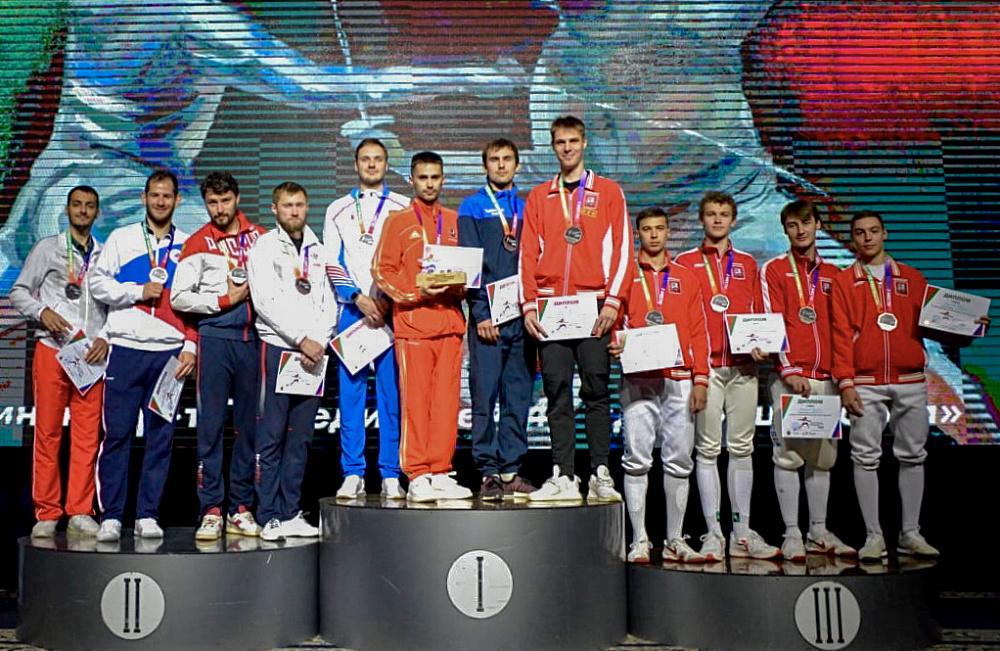 Динамовские фехтовальщики успешно выступили на Открытом чемпионате Союзного государства