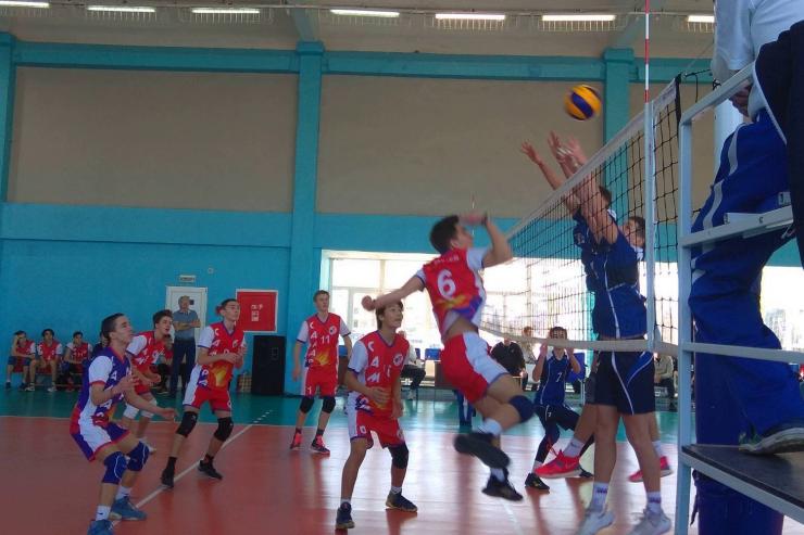 В Самаре прошел турнир по волейболу среди юношей, посвященный 100-летию Общества «Динамо»