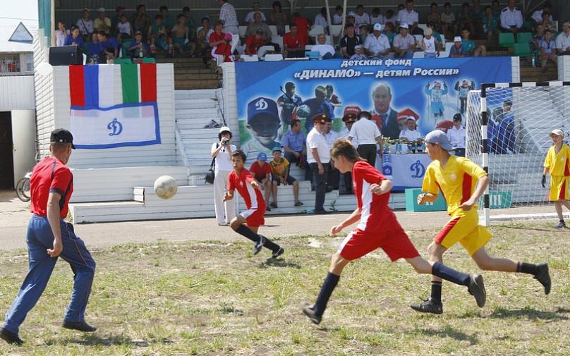 Национально-спортивный праздник «Сабантуй» на стадионе с. Актаныш Республики Татарстан (23-24 июня 2010 г.)