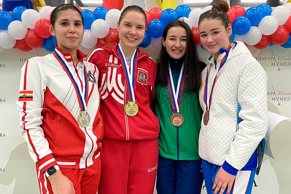 Динамовка Светлана Трипапина завоевала золото на всероссийских соревнованиях по фехтованию
