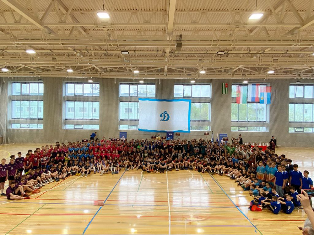 В Калуге завершился ХII-й Международный турнир по волейболу										 