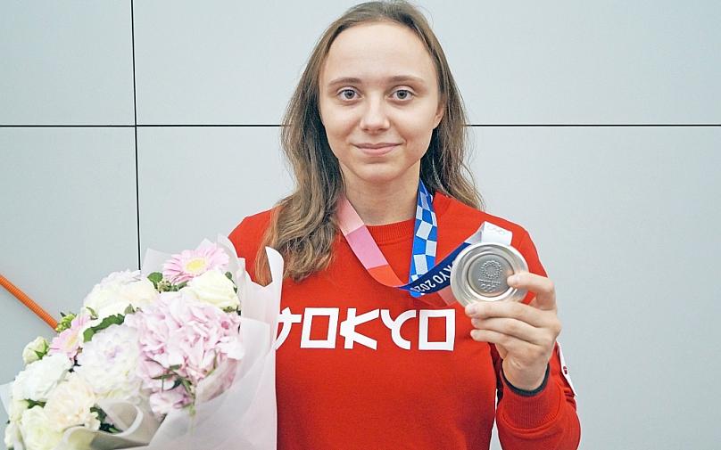 Национальная команда России по спортивной гимнастике с триумфом вернулась домой из Токио 