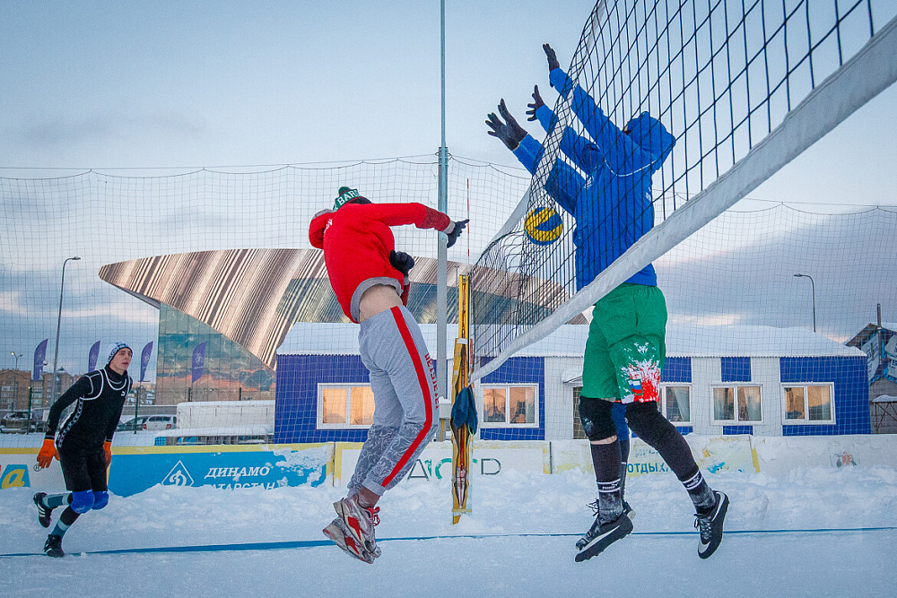 В Казани прошли динамовские соревнования по волейболу на снегу на призы Winter Tatar Challengе