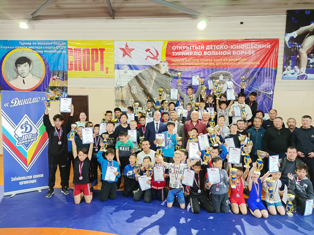 В Чите состоялся детско-юношеский турнир «Динамо» по вольной борьбе 