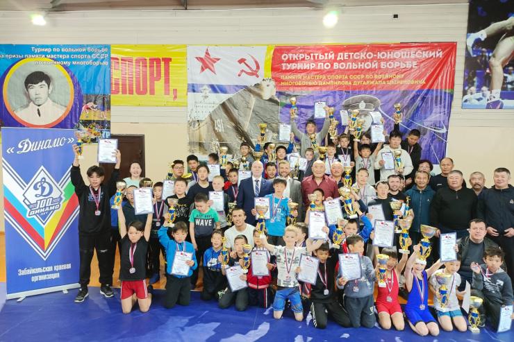В Чите состоялся детско-юношеский турнир «Динамо» по вольной борьбе 
