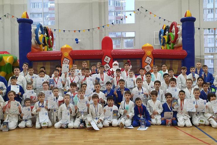 В Подмосковье прошел новогодний спортивный праздник для юных динамовцев