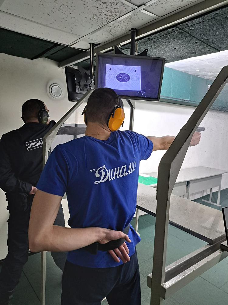          В Кемерове состоялись динамовские соревнования по стрельбе из боевого ручного стрелкового оружия