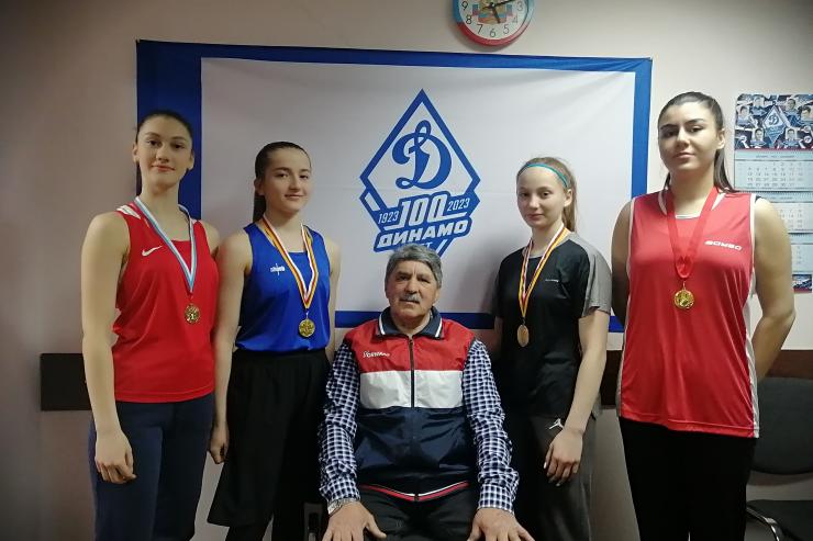 Динамовцы из Северной Осетии завоевали золото и серебро на чемпионате СКФО по боксу