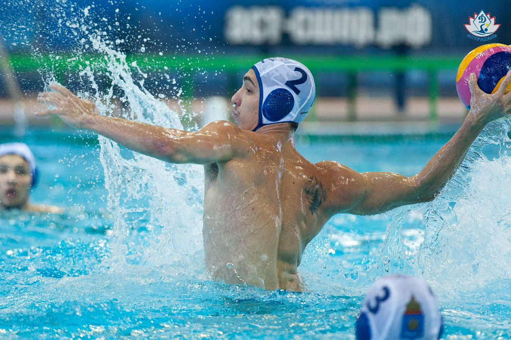 Астраханские динамовцы дважды одержали победу в 11-м туре чемпионата России по водному поло