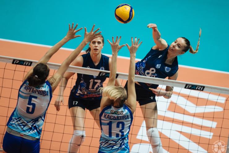  Волейболистки «Динамо-Ак Барс» выиграли первый четвертьфинальный матч у «Динамо-Метар»