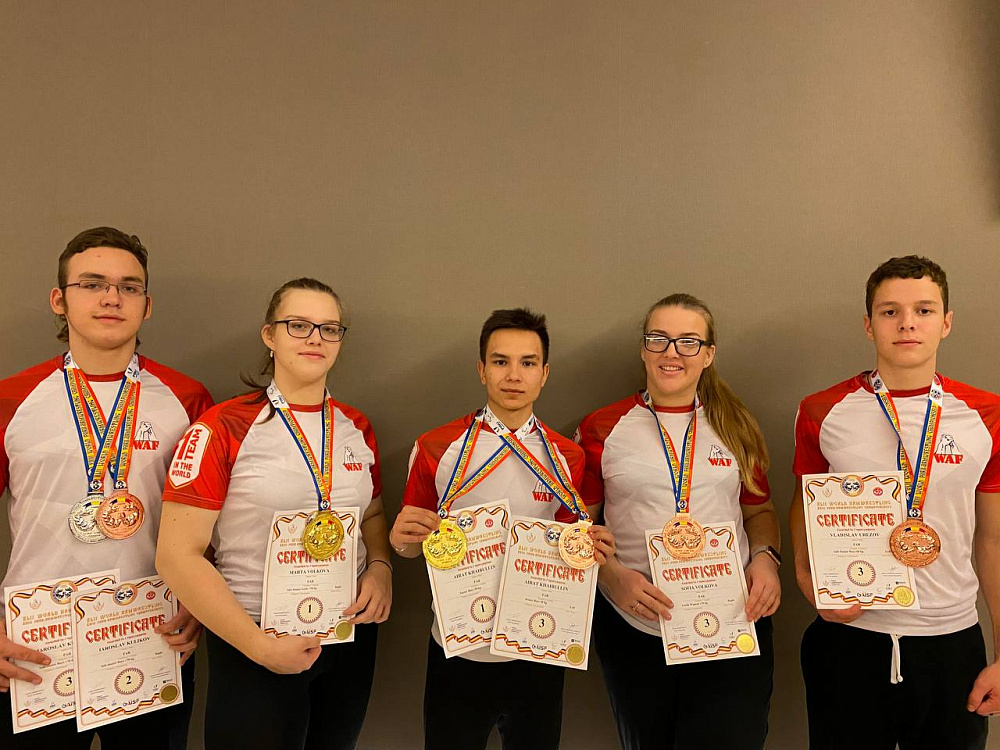 Динамовские спортсмены завоевали семь медалей на чемпионате мира по армрестлингу