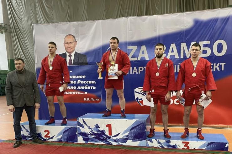 Тульский динамовец завоевал золото на всероссийских соревнованиях по самбо 