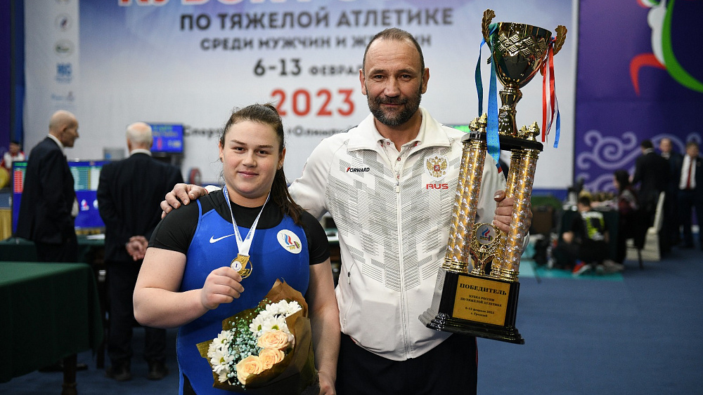Татарстанская динамовка Дарья Ахмерова завоевала золото Кубка России по тяжелой атлетике 