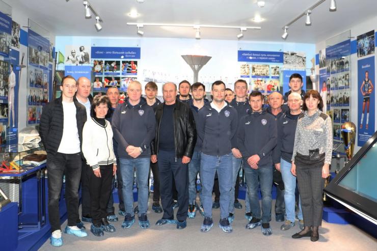 Хоккеисты «Ак Барс-Динамо» посетили динамовский музей в Казани 