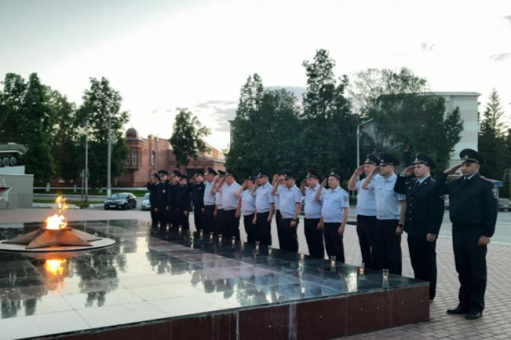 В Бугульме полицейские совместно с общественниками приняли участие в акции МВД России «Свеча памяти»