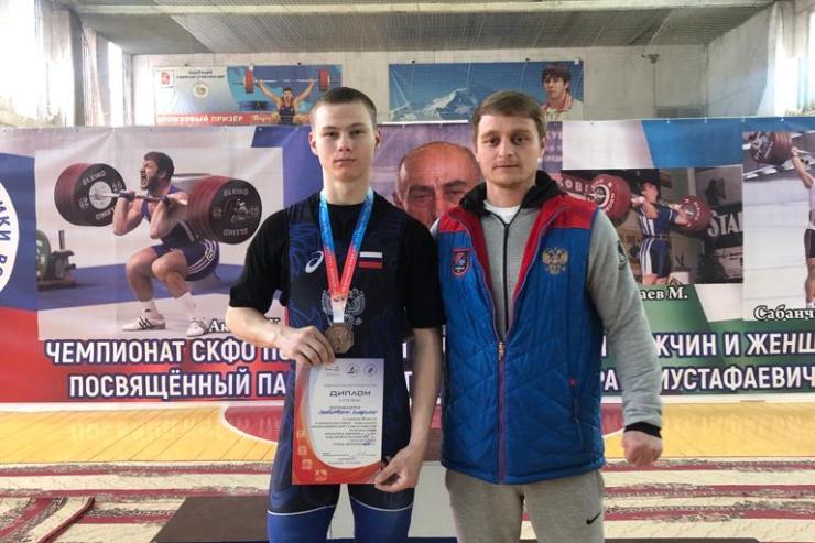 Динамовцы Северной Осетии успешно выступили на чемпионате и первенстве СКФО по тяжелой атлетике 